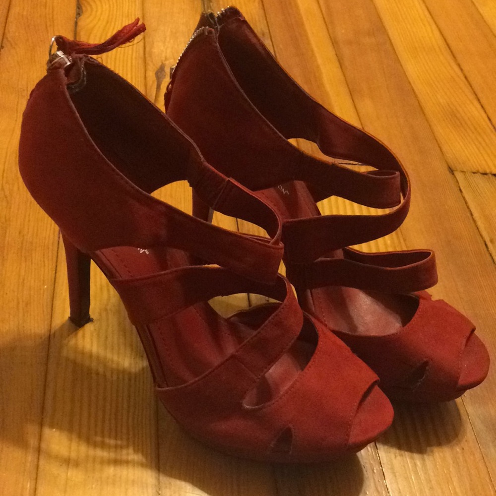 BCBGeneration red suede heels